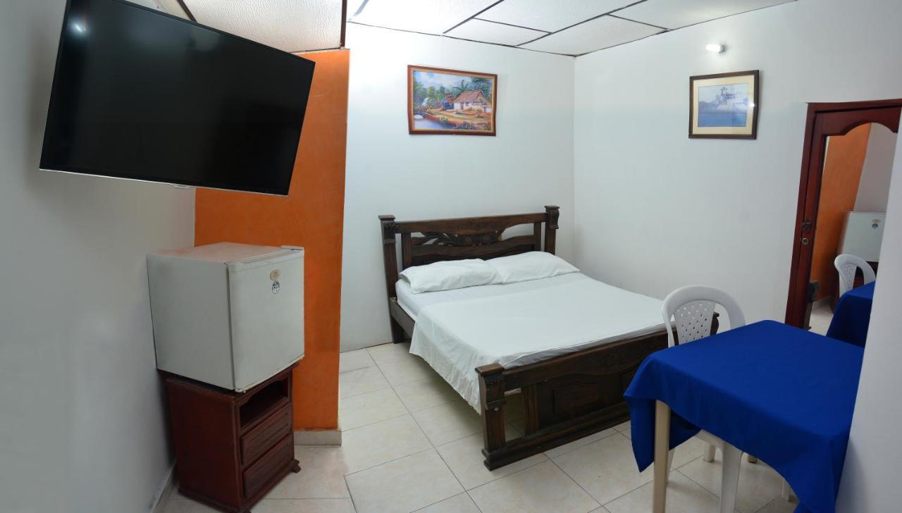 Hotel Andalucia Inn Santa Marta  Buitenkant foto