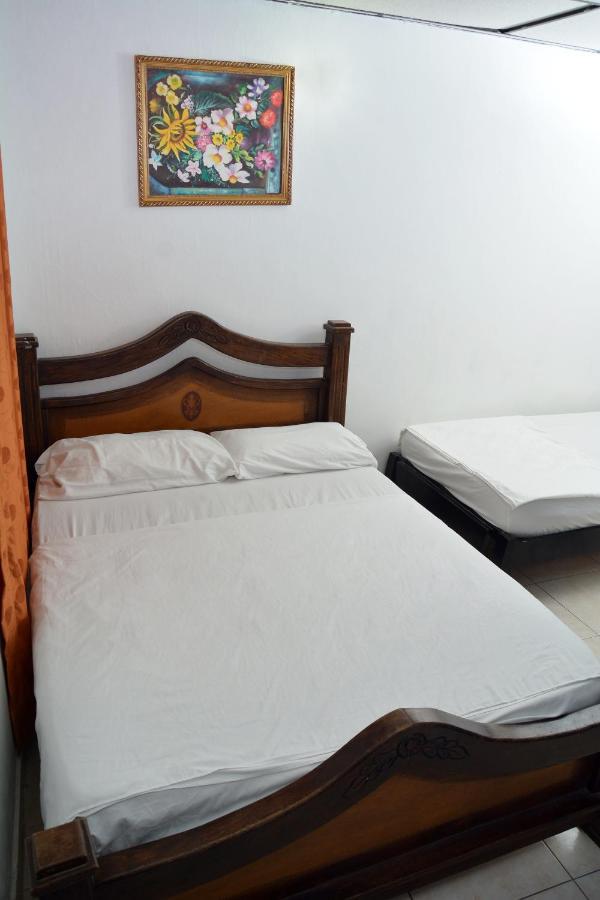 Hotel Andalucia Inn Santa Marta  Buitenkant foto