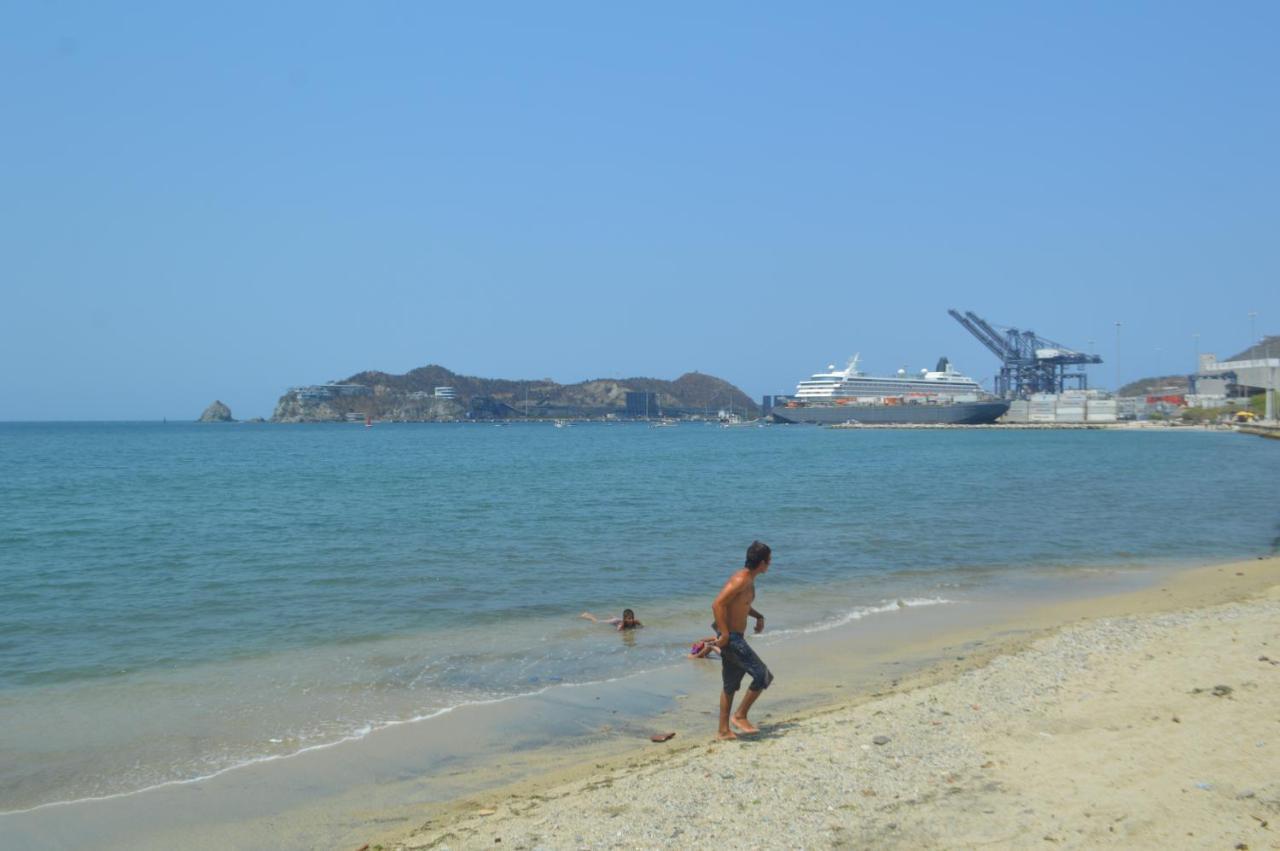 Hotel Andalucia Inn Santa Marta  Buitenkant foto