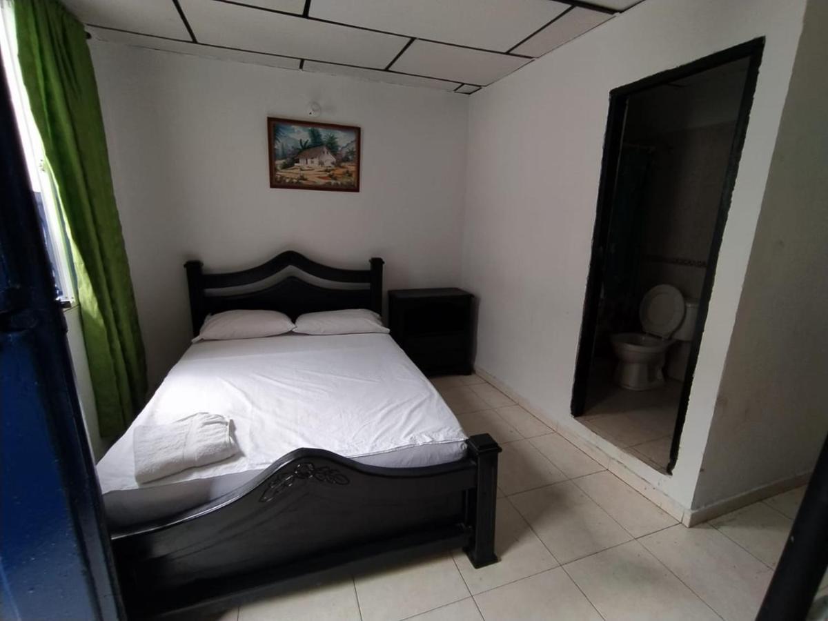 Hotel Andalucia Inn Santa Marta  Buitenkant foto